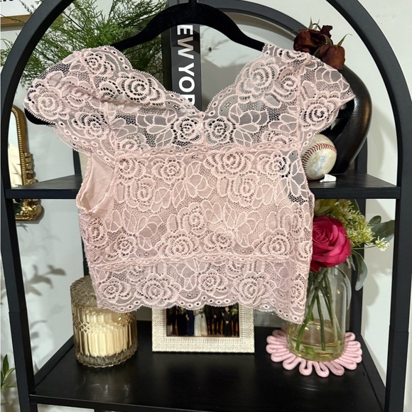 Free People Pink Ruched Cap Sleeve bralette / crop top size medium - Picture 3 of 4